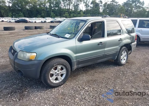 2005 Ford Escape Xlt from USA, damaged, VIN 1FMYU93165KB19629